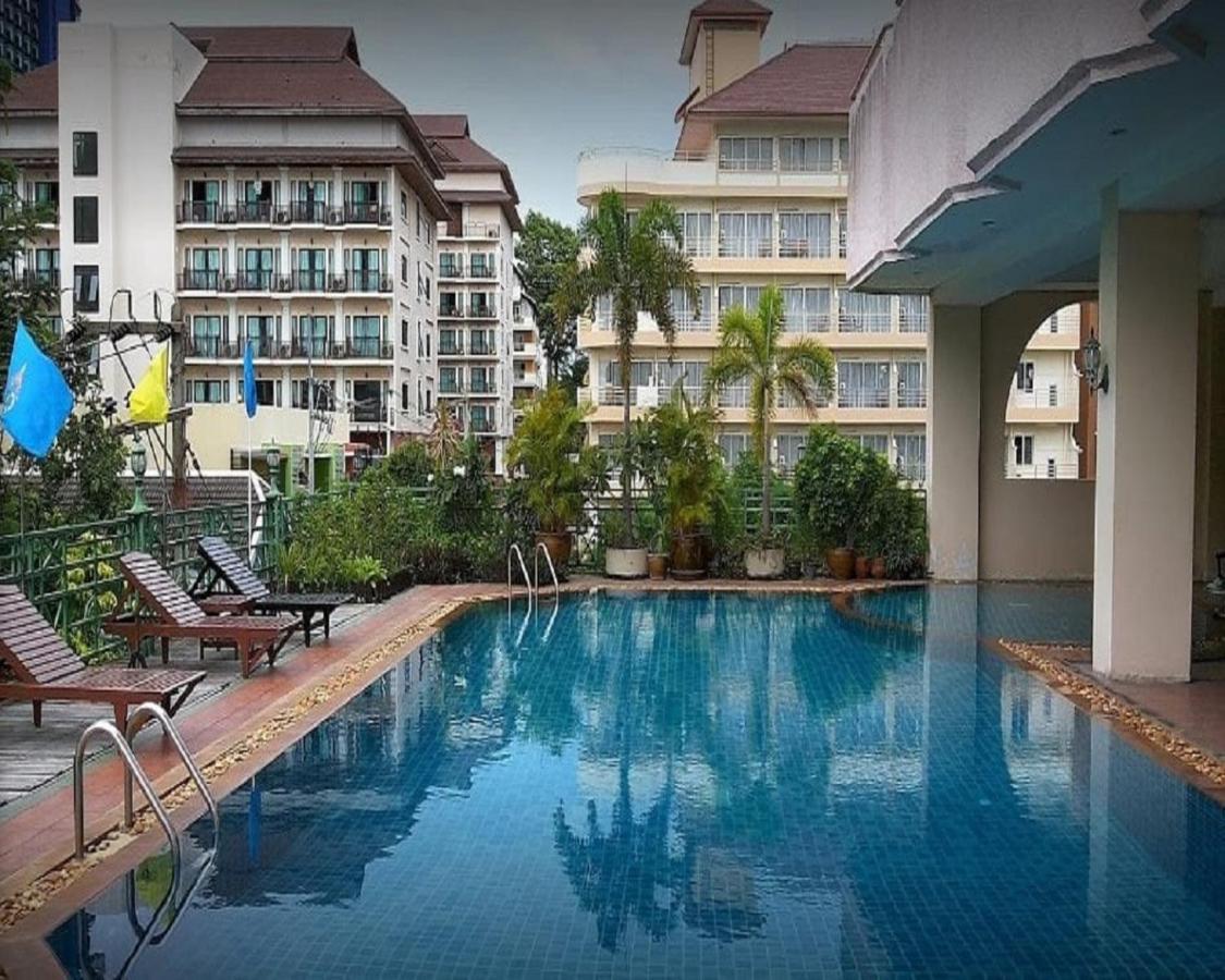 Mike Beach Resort Pattaya Exterior photo